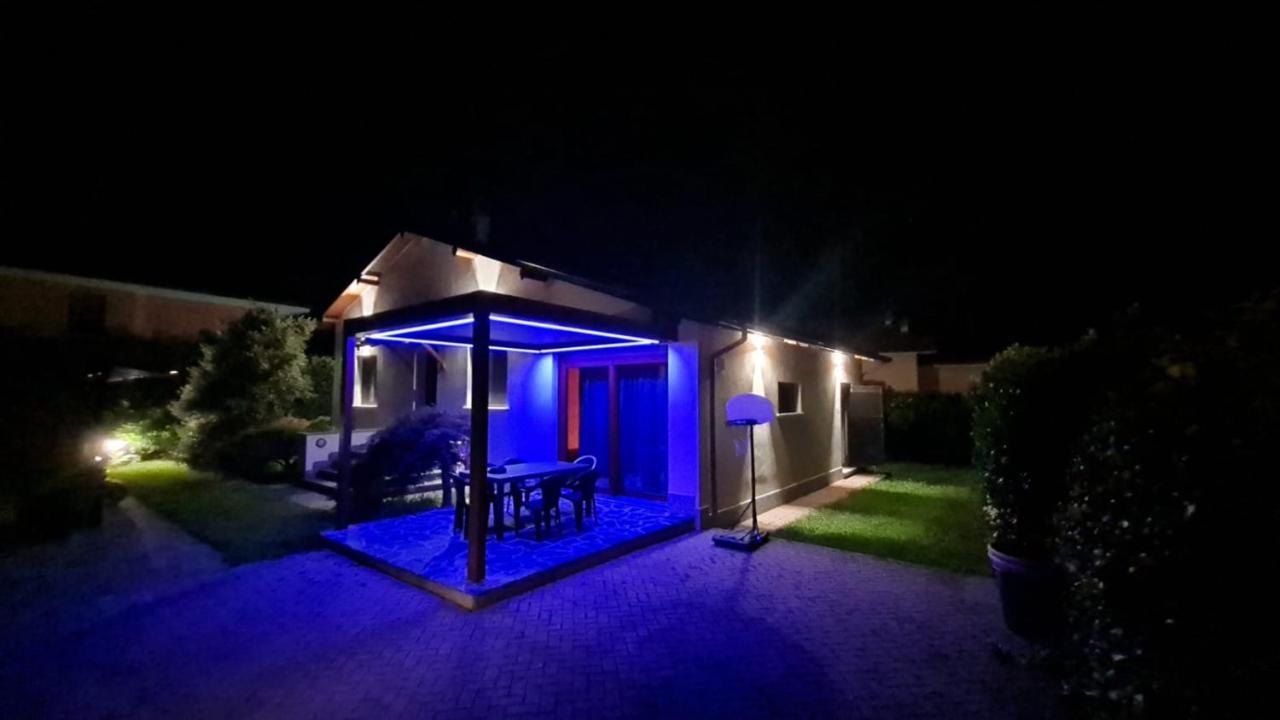 Villa Iris -Pet Friendly Stay - Garden - Private Parking- Bike Friendly Holiday House 科利科 外观 照片