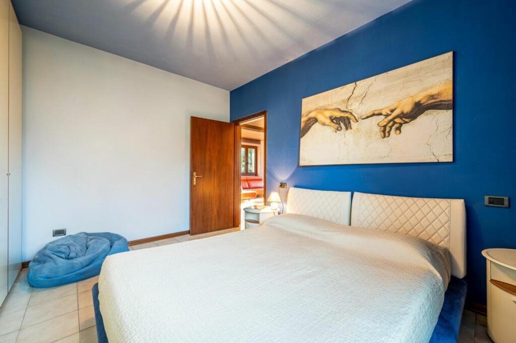 Villa Iris -Pet Friendly Stay - Garden - Private Parking- Bike Friendly Holiday House 科利科 外观 照片